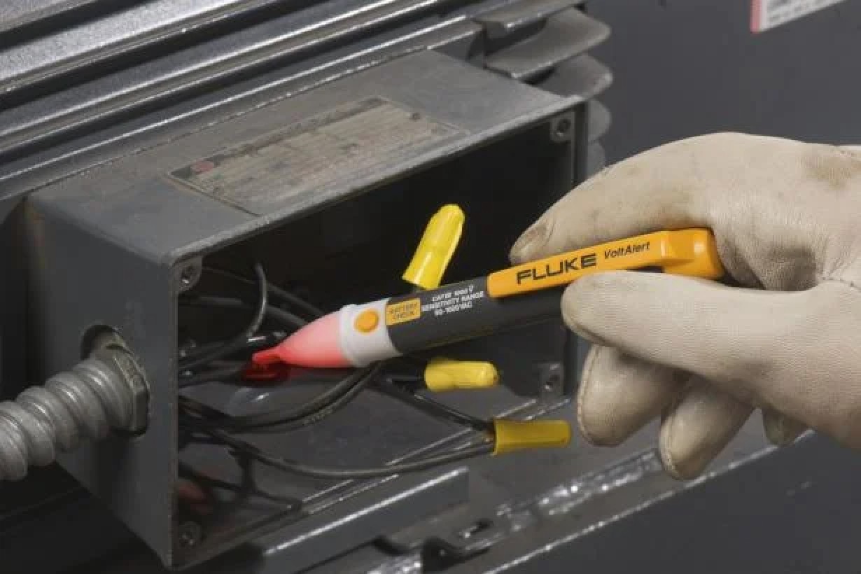 Fluke 2AC Non-Contact Voltage Tester