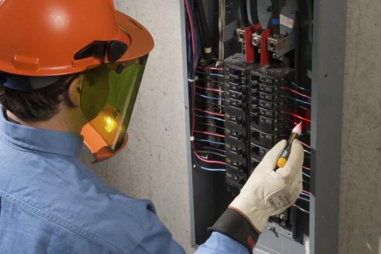 Fluke 2AC Non-Contact Voltage Tester