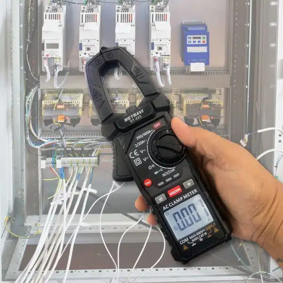 Metravi DT-225 Digital TRMS AC Clamp Meter