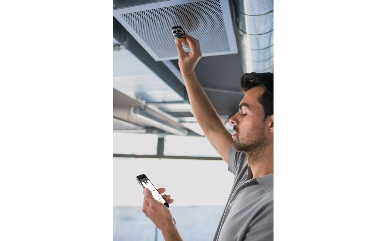 Testo 410i - vane anemometer with smartphone operation