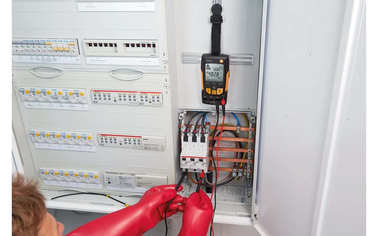 Testo 760-3 Digital Multimeter