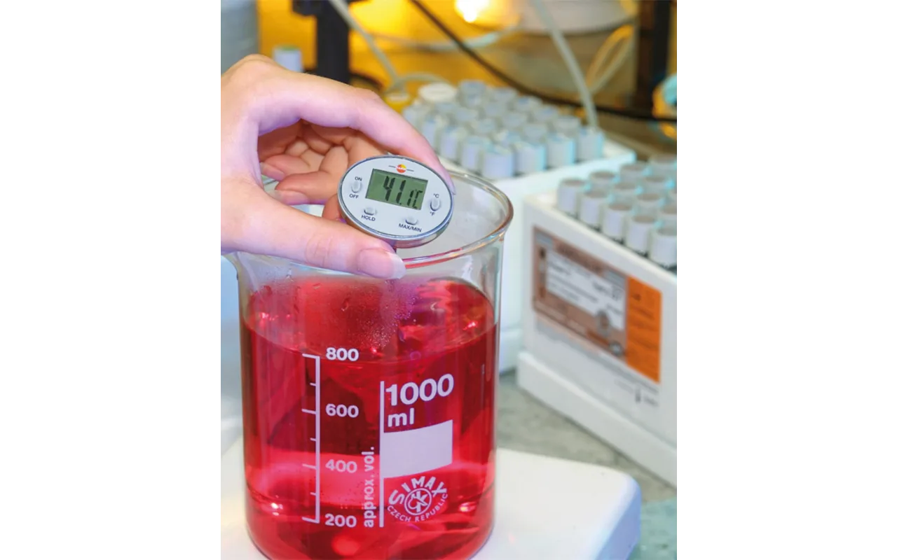 Testo Waterproof mini probe thermometer (0560 1113)