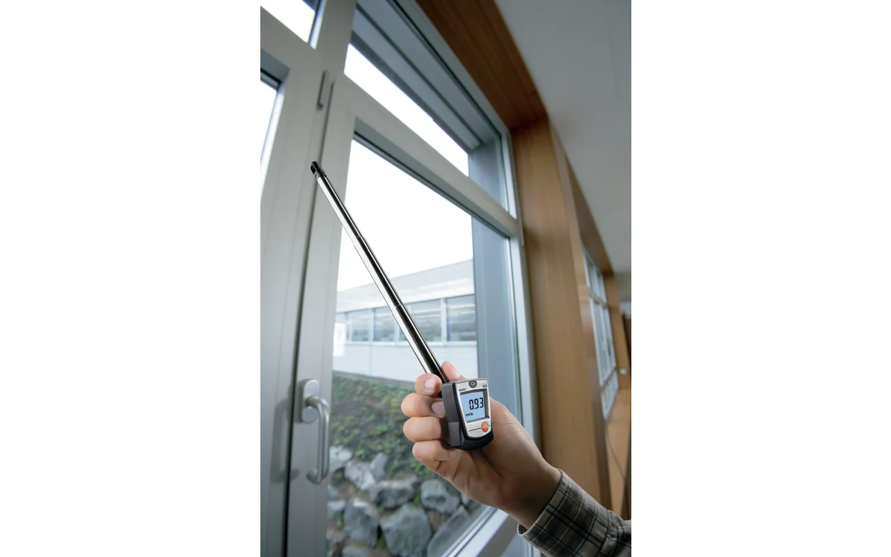 testo 405 - Pocket sized thermal anemometer